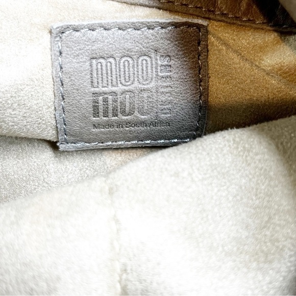 Moo Moo Designs | Crocodile & Leather Handbag - Picture 6 of 8